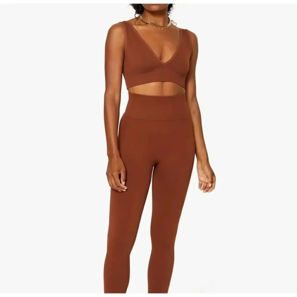 NEW WeWoreWhat Women's Size Small Brown V-Neck Bra Top